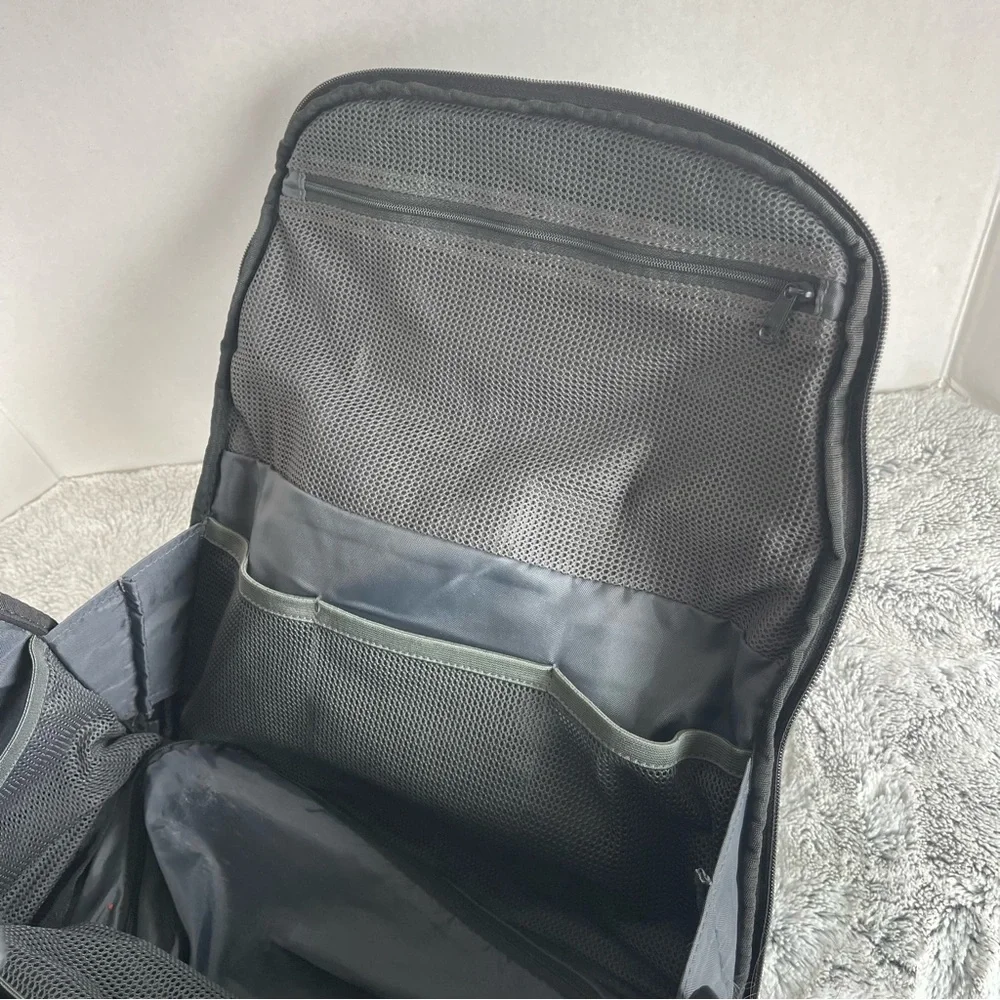 Eagle Creek Rolling Carry-On Bag with Telescoping Handle